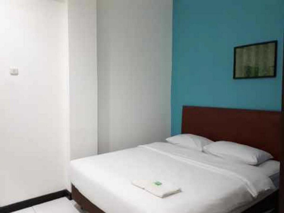 Reddoorz At Hotel Rumberpon Соронг Экстерьер фото